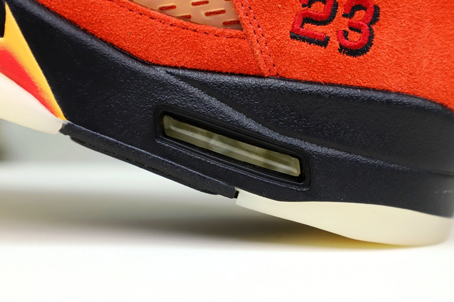Air on Jordan Women 
